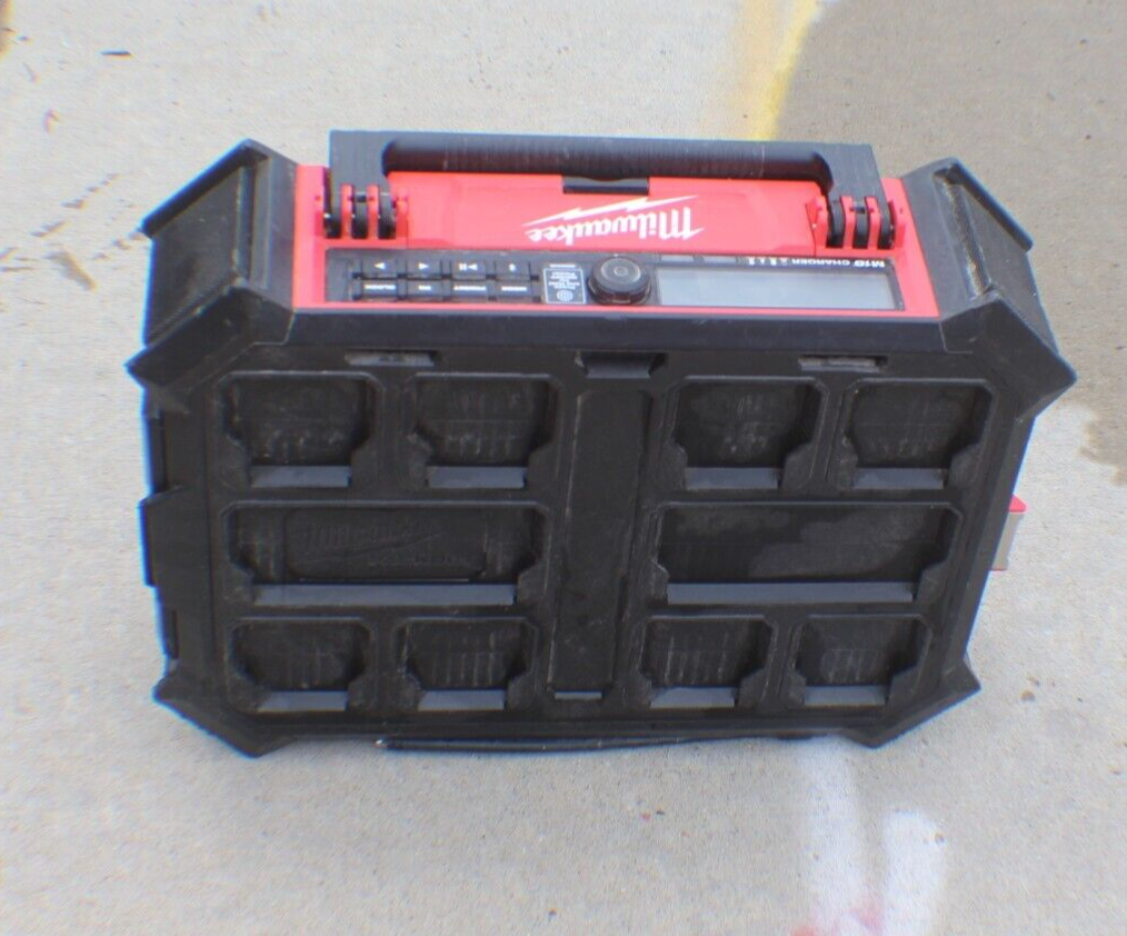 Milwaukee 295020 M18 Packout Bluetooth Radio Speaker With Battery