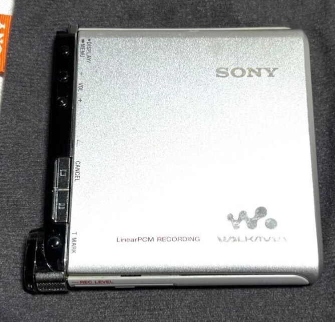 Sony Mz-Rh1 Hi-Md Walkman Digital Music Player Minidisc/Mp3 silver 