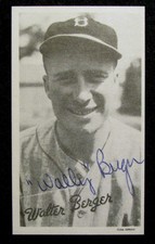 Wally Berger {05-1988} Signed 1973 TCMA 1936 Goudey Wide Pen Braves Reprint Card