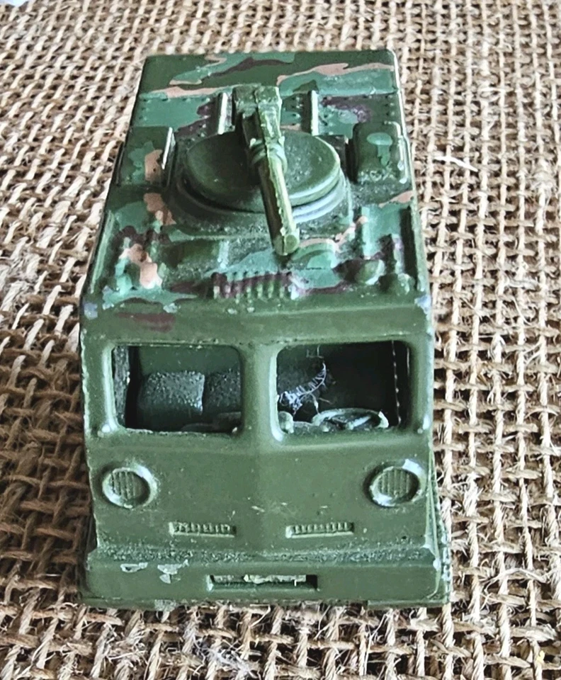1986 Hot Wheels Military Assault  Crawler Diecast Vehicle Action Command - Image 3 of 4