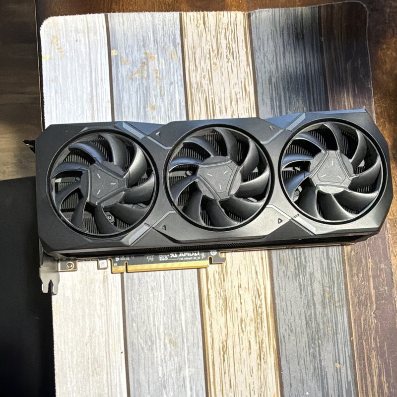 AMD Radeon RX 7900 XT 20GB GDDR6 PCIe x16 Multi-Monitor HDMI/DP