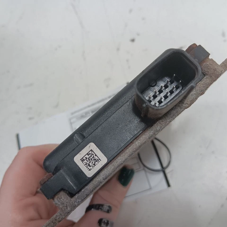 Driver Assist Blind Spot Alert Radar Control Module Only 16-18 Subaru Legacy - Image 4 of 4