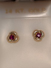 NEW 14k Yellow Gold NATURAL RUBY FLOWER POST EARRINGS Round Stones BOXED