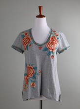 JOHNNY WAS Los Angeles 138 Embroidered V-Neck Heather Gray Tee Top Size Small