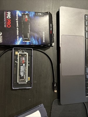 Samsung 990 Pro 1TB With ACASIS 40Gbps M.2 NVMe SSD With Heatsink