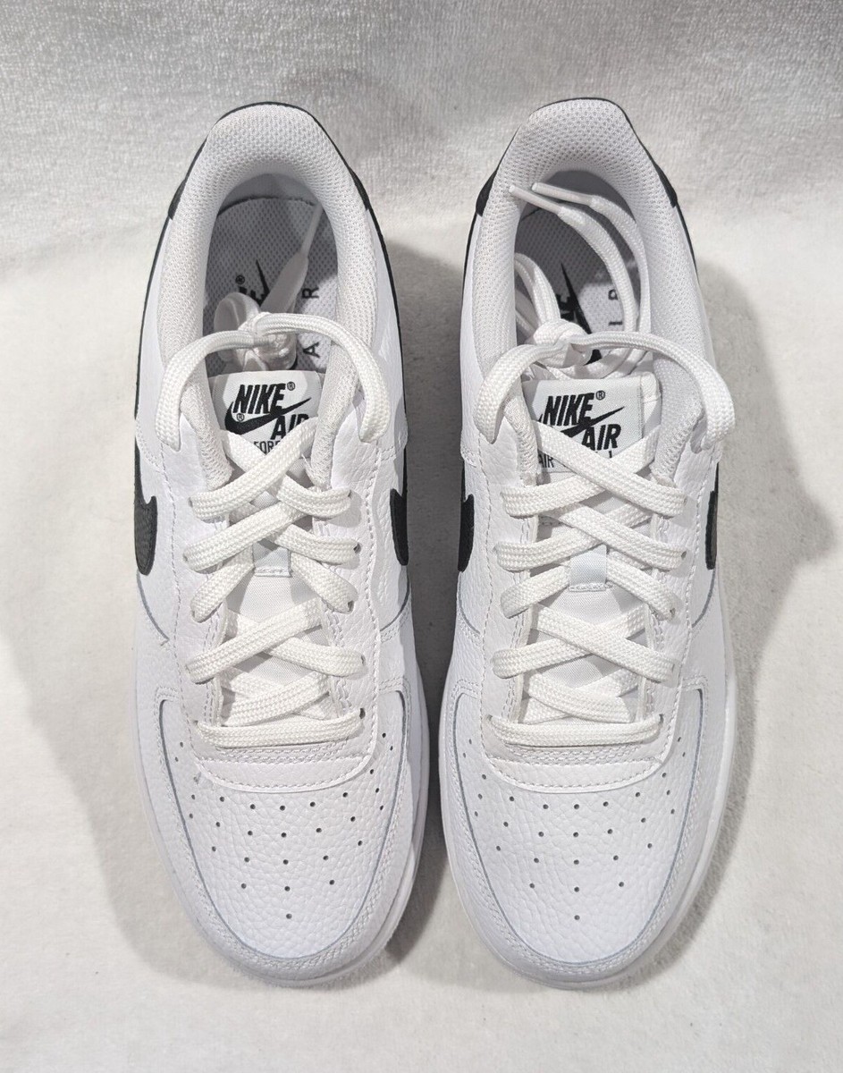 Nike Air Force 1 (GS) White/Black Kid's Sneakers - Size 6.5Y