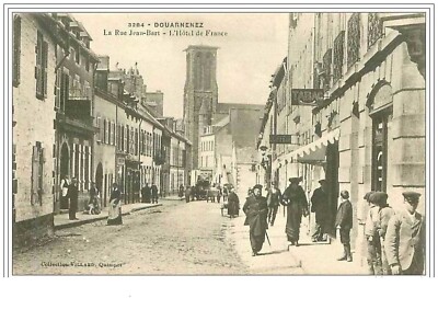 29.DOUARNENEZ.LA RUE JEAN BART.L'HOTEL DE FRANCE.TABAC.COIFFEUR