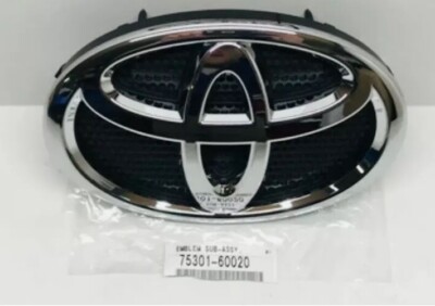 200 Toyota Land Cruiser Front Badge Emblems Chrome JDM | 75301