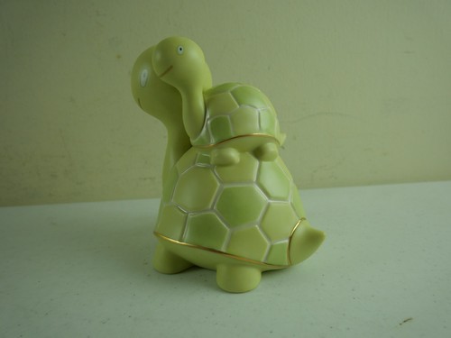 LENOX Porcelain 6" Tall Green Turtle Coin Bank, Still Piggy Bank, Gold Trim NEW - Picture 2 of 8