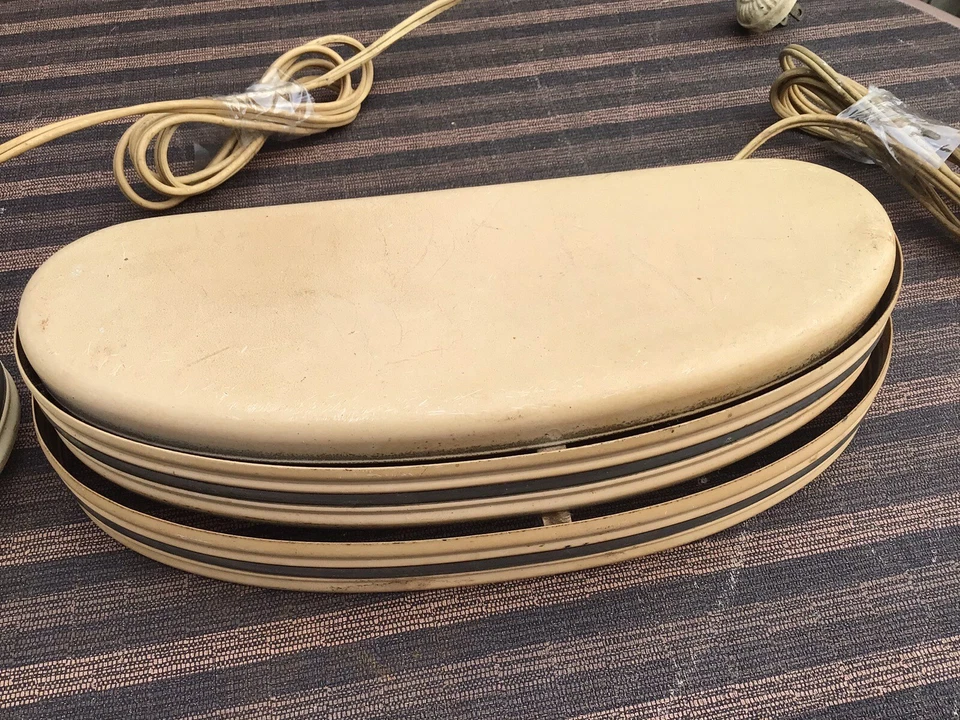 PAIR MATCHING ART DECO WALL SONCE WORK - Imagem 3 de 4