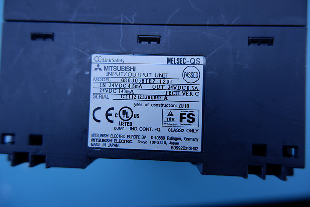 MITSUBISHI QS0J65BTB2-12DT input/output module MITSUBISHI QS0J65BTB2-12DT input/output module