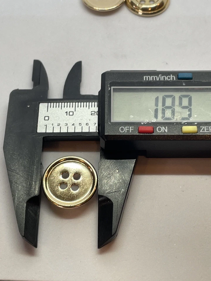 19mm X 5pcs Gold Round Metal 4 Hole Button Shiny Gold Light Weight - Image 4 of 4