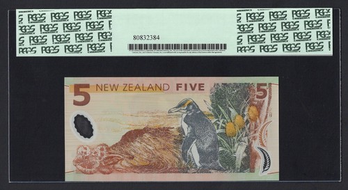 New Zealand 5 Dollars (2005) P185b Uncirculated Graded 68 - Picture 2 of 2