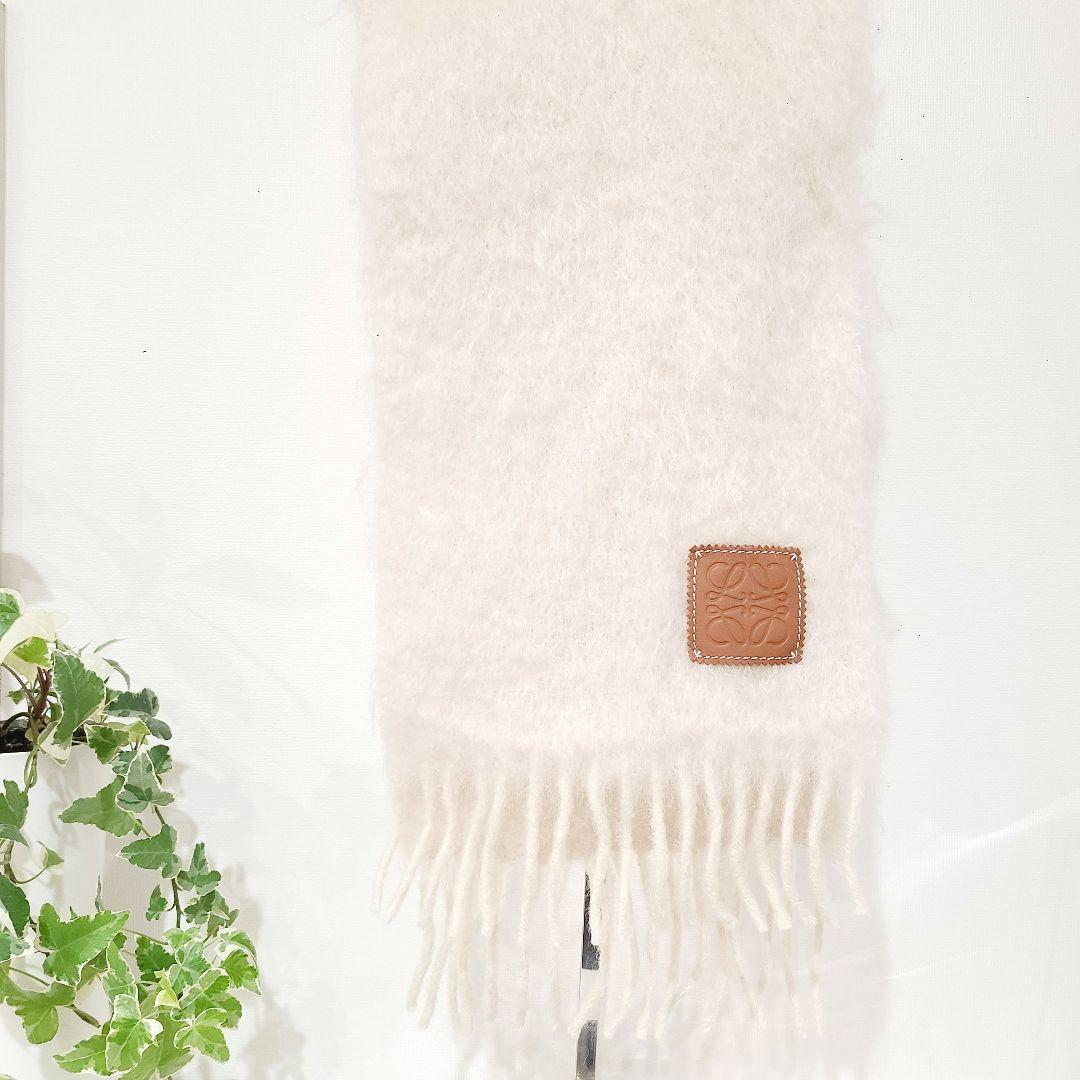 LOEWE Mohair Wool Scarf White with Box Soft Warm Luxury Authentic