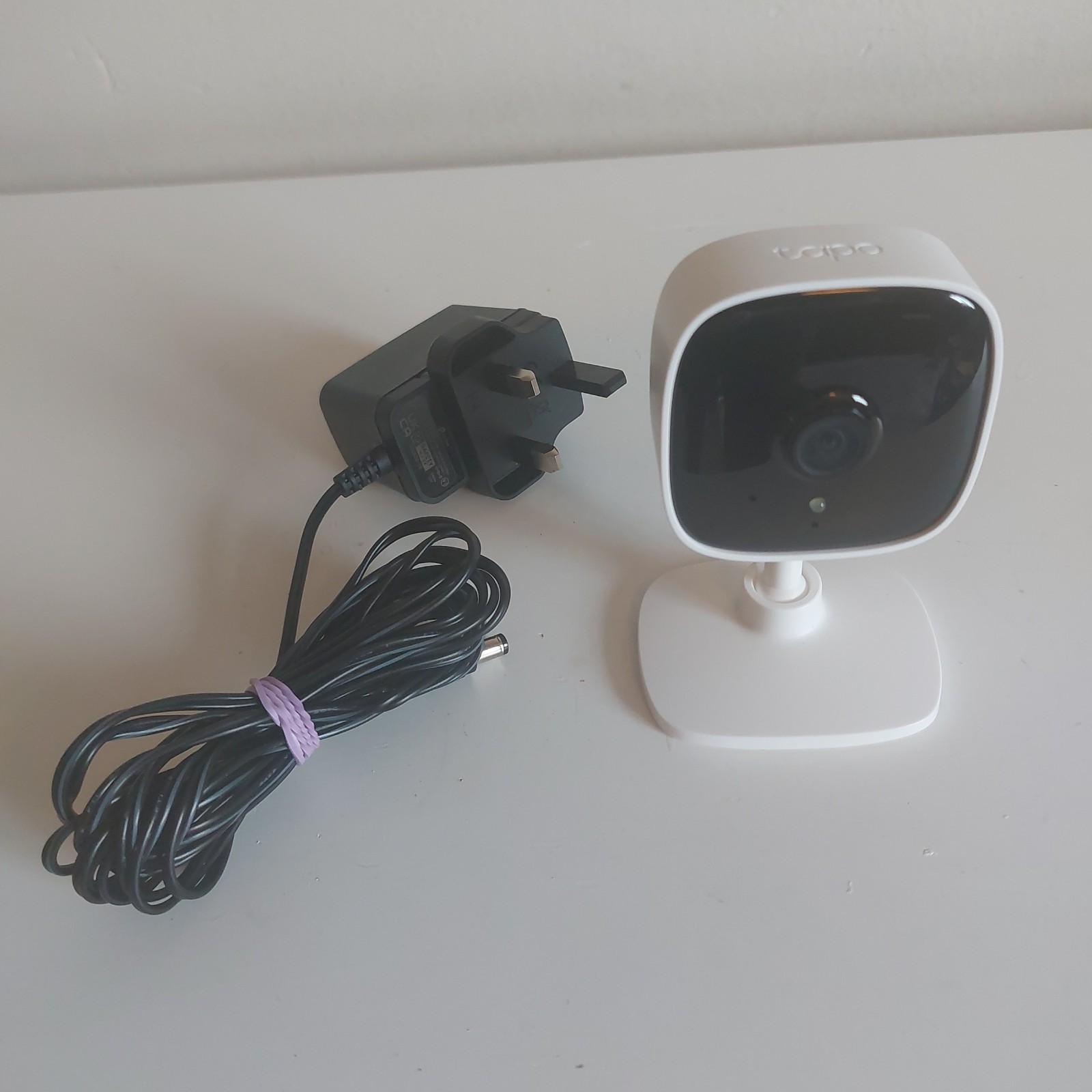 TP-Link Tapo C100 Home Security Wi-Fi Camera 1080p Full HD - Tested Working