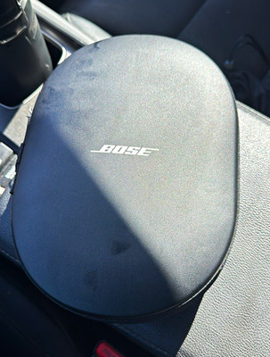 Bose QuietComfort Ultra Over-Ear Bluetooth Headphones Black w/ Case