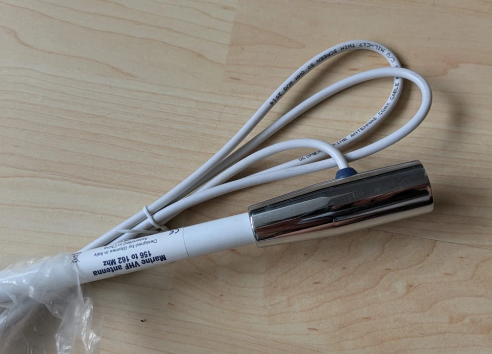 Glomex VHF Funk Antenne 156-162 Mhz mit Kippgelenkfuß V4A Boot Yacht - Bild 3 von 3