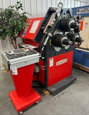 #10841: NEW Akyapak 3" x 3" x 3/8" Hydraulic Angle Roll