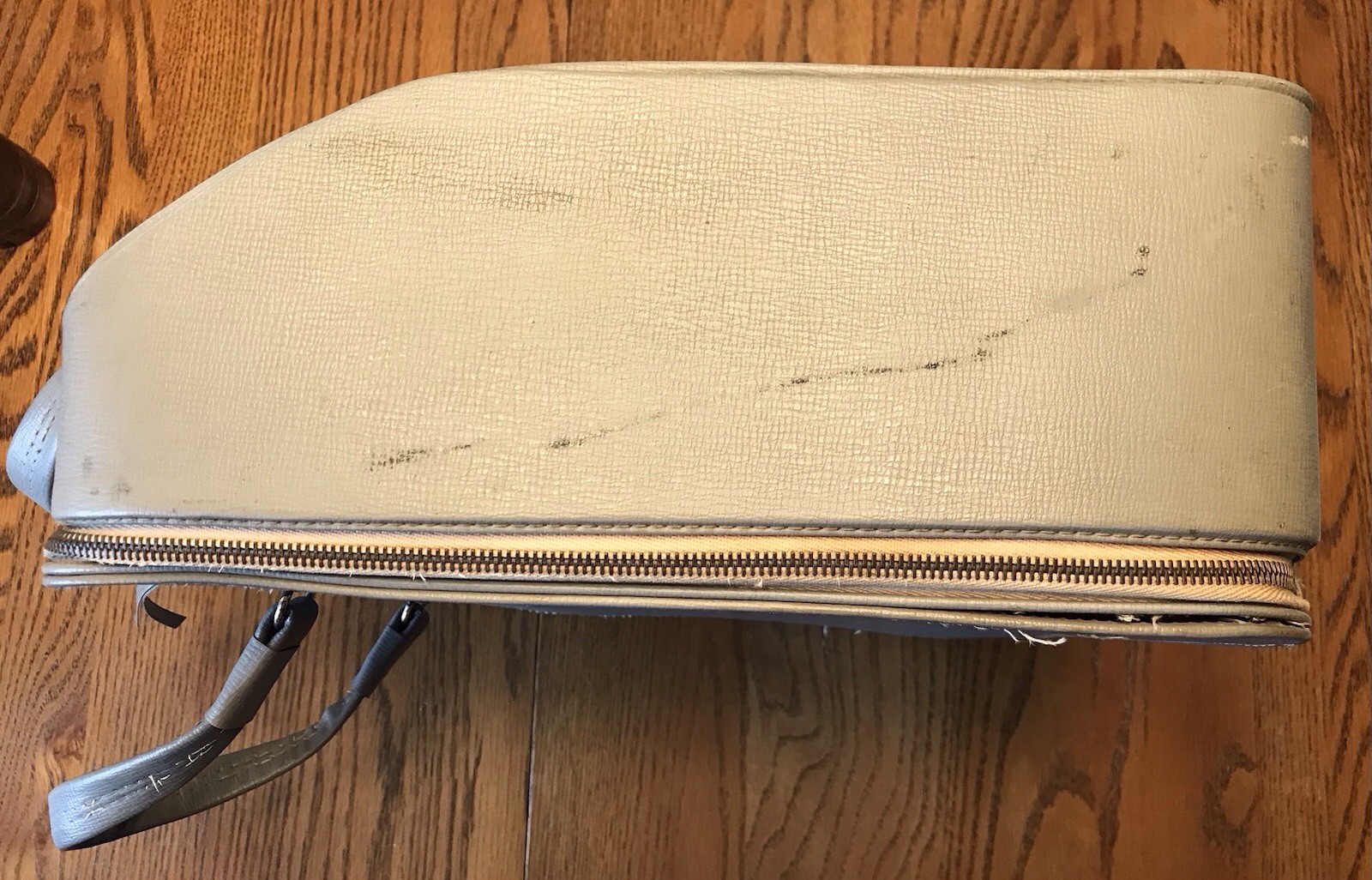 Early 1960’s Remington Rand Torpedo 18b Typewriter…EUC