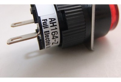 1pc        AH164-ZRE3  Push button switch    *hh