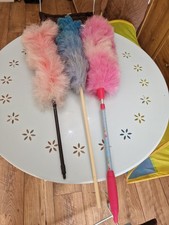 Three Duster, one Extends