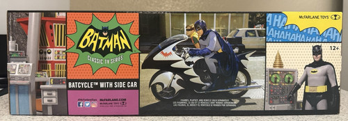 McFarlane DC Retro Batman '66 Classic TV Series Batcycle with Side Car NEW - Picture 2 of 3