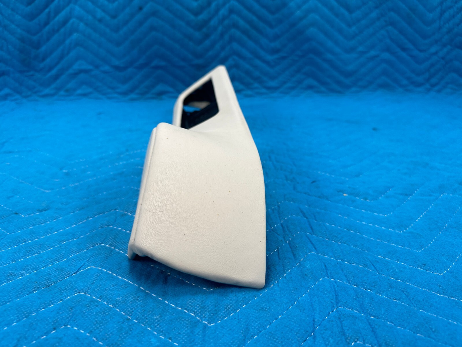 Bentley Flying Spur Rear Seat Switch Trim Panel Driver Side Ivory 2006-2012 OEM