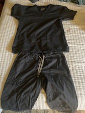 WonderWink WonderWORK V-Neck Top Scrub Top Gray  Cargo Pant Size Small