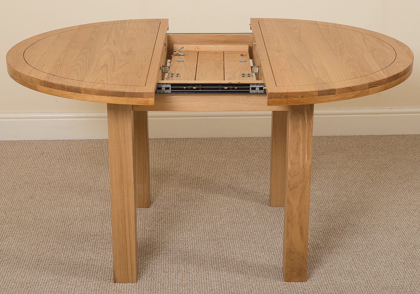 Edmonton 110140 cm Extendable Oak Dining Table w/ 4 or 6 Montana