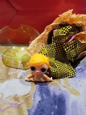  LOL FYRE LOL LIGHTS GLITTER DOLL Opened New