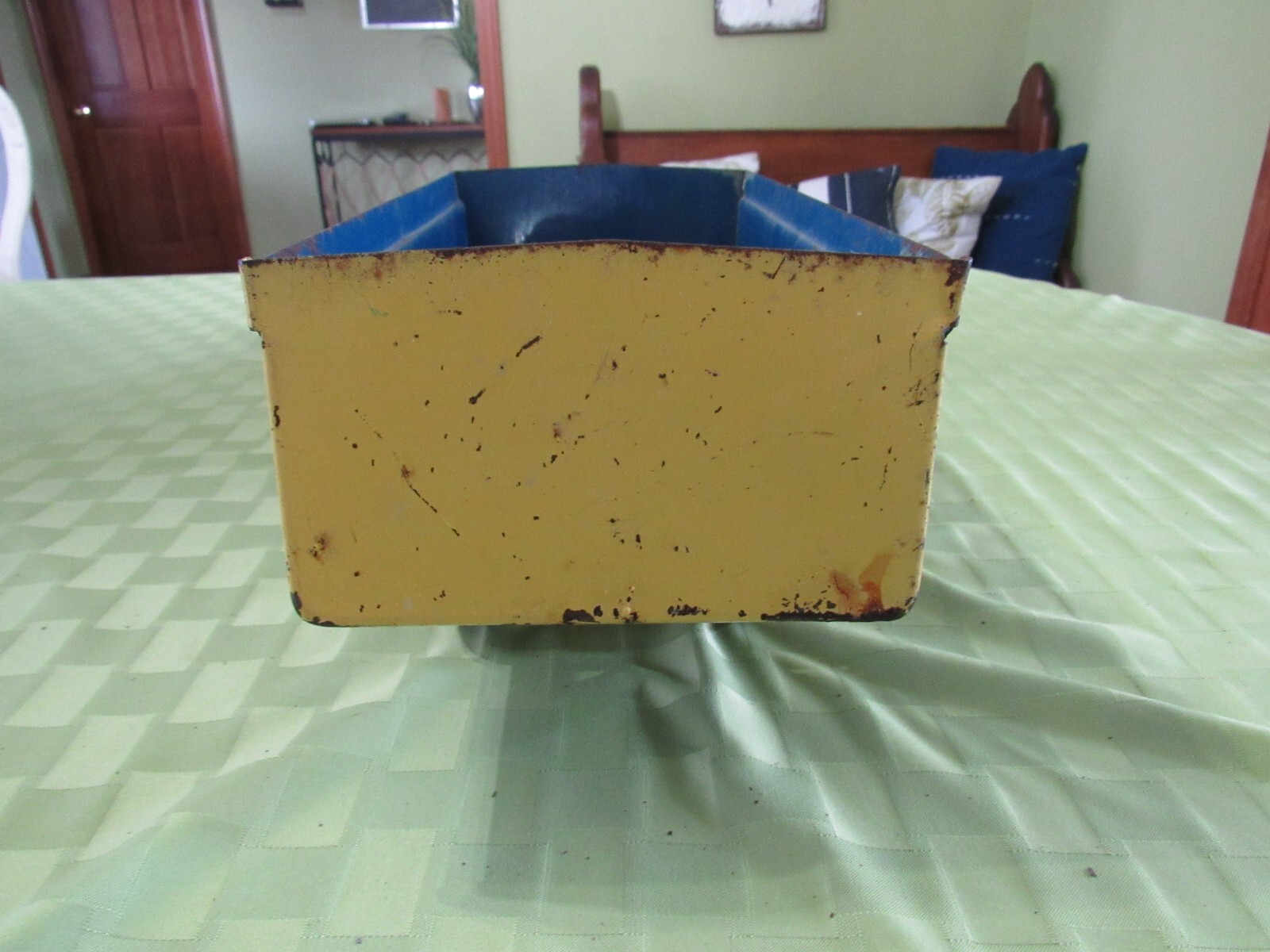 VINTAGE ALL ORIGINAL WYANDOTTE PRESSED STEEL TRUCK WITH DUMP BED