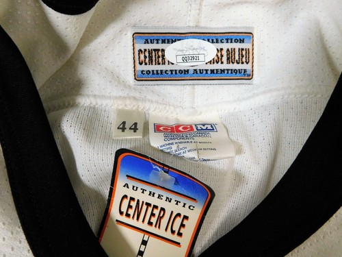 Bobby Orr Boston Bruins Signed Authentic CCM Jersey Size 44 JSA Authenticated - Picture 5 of 6