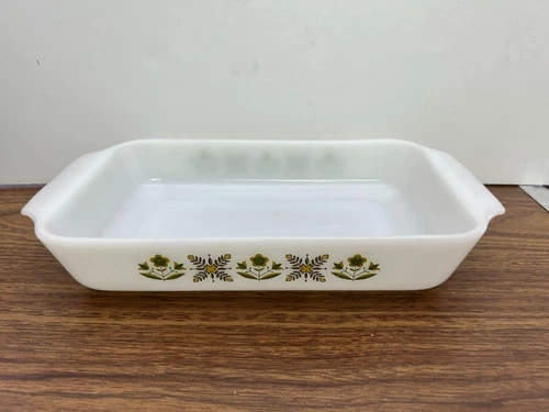 Anchor Hocking Fire King casserole dish Meadow Green 1.5 QT 10 x 6 USA vintage