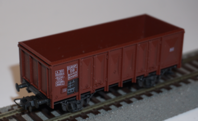 Wagon Couvert Roco HO 1/87 – Gmmehs ép III DB – Gris/marron – Occasion