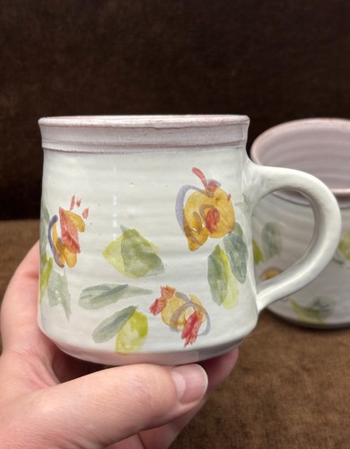 COPPIA (2) Tazze Vintage Gettate a Mano Smaltate Studio Arte Ceramica Pesca, Verde, Viola - Foto 15 di 23