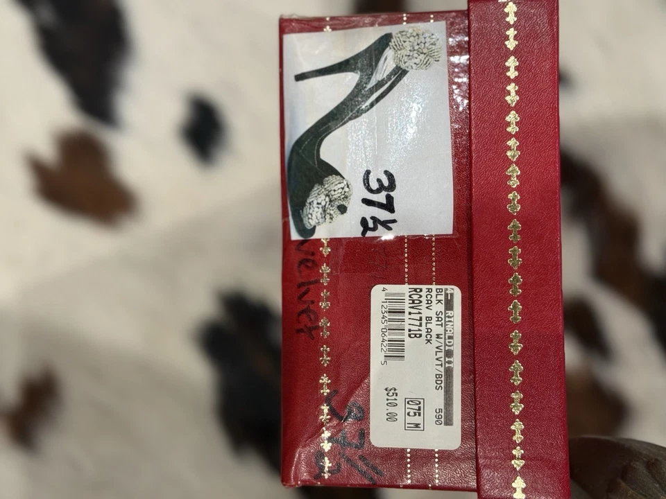 Sandalias Rene Caovilla RCAM1711B terciopelo negro, flor cristal joya, talla 37,5. Foto 2 de 4