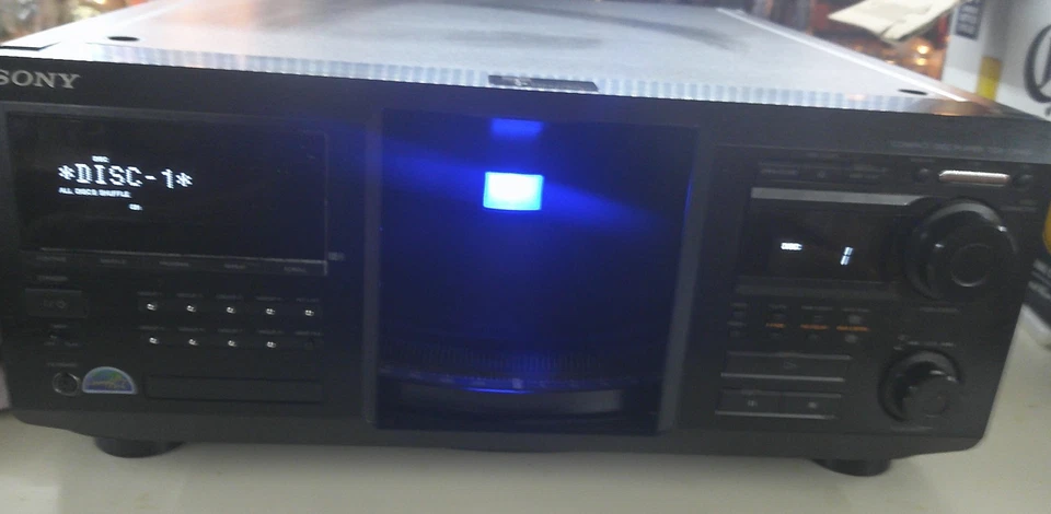 Sony CDP-CX400 CD Changer W/ REMOTE - Image 2 of 4