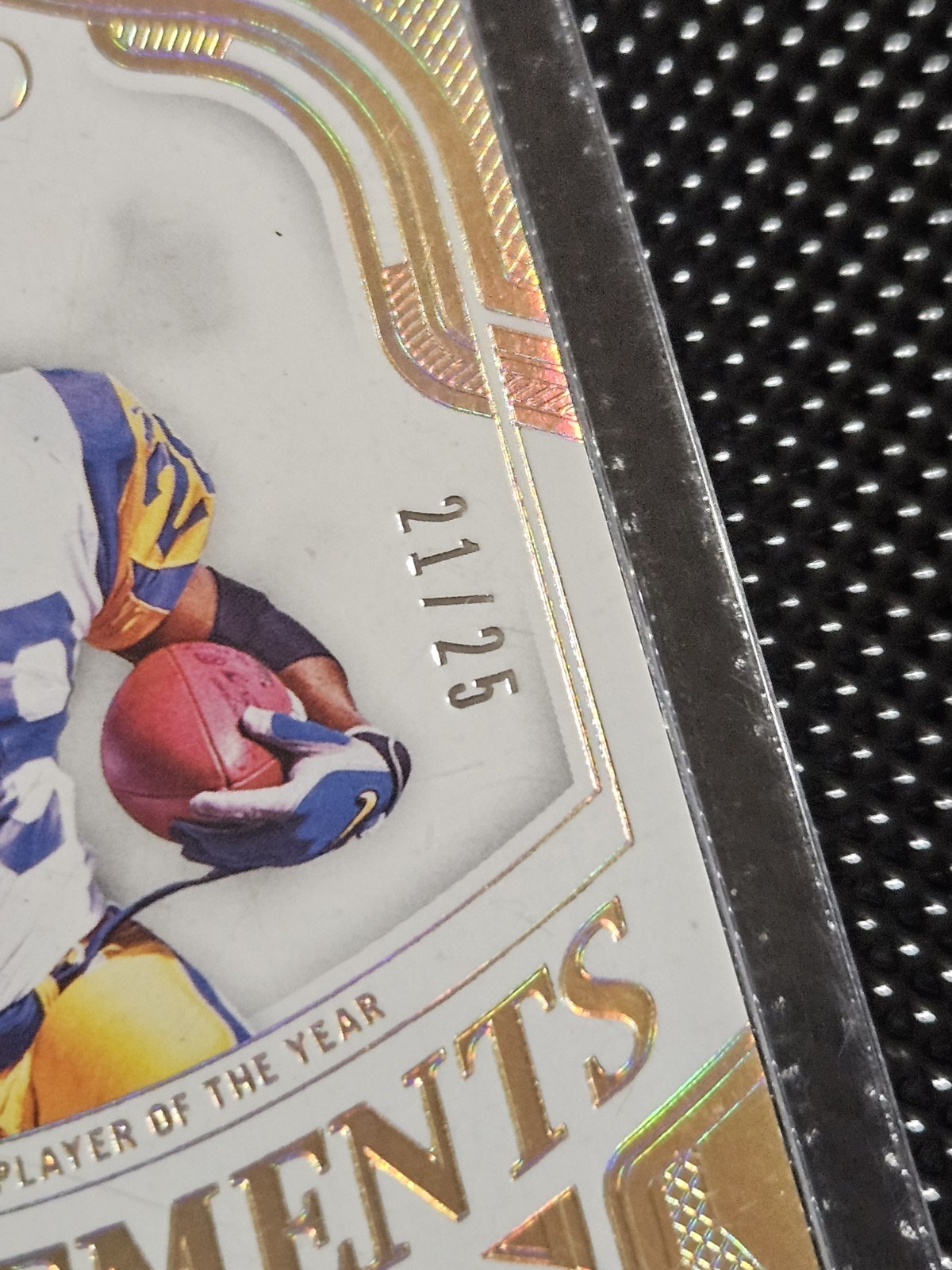 Panini Flawless 2025 Flawless Achievements Marshall Faulk Rams Auto /25 FA-MFK view 2