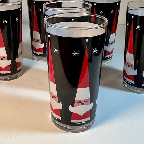 Holt Howard Dairy Queen Santa Glasses Lot of 8 Atomic Star 5 1/4” Tall - Picture 8 of 9