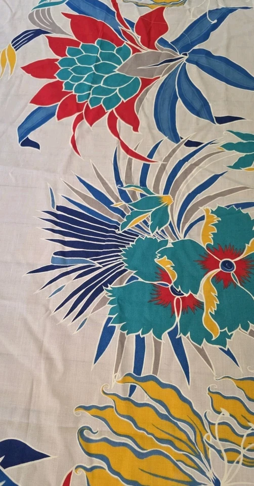 Tela costera Luau floral hawaiana blanca azul rojo amarillo 58" x 43" R1 Foto 2 de 4