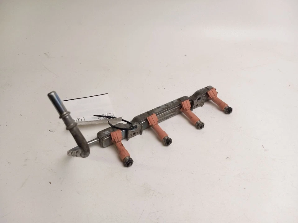 FUEL RAIL para Toyota Prius 2012-2019 OEM Foto 4 de 4