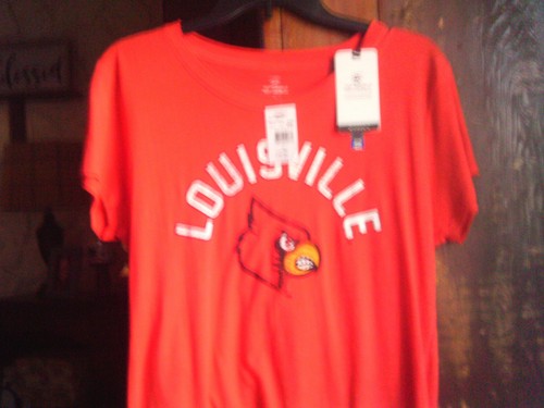 Louisville Cardinals NCAA Red t-Shirt Women's SZ-XL (New With Tags) - Picture 6 of 7