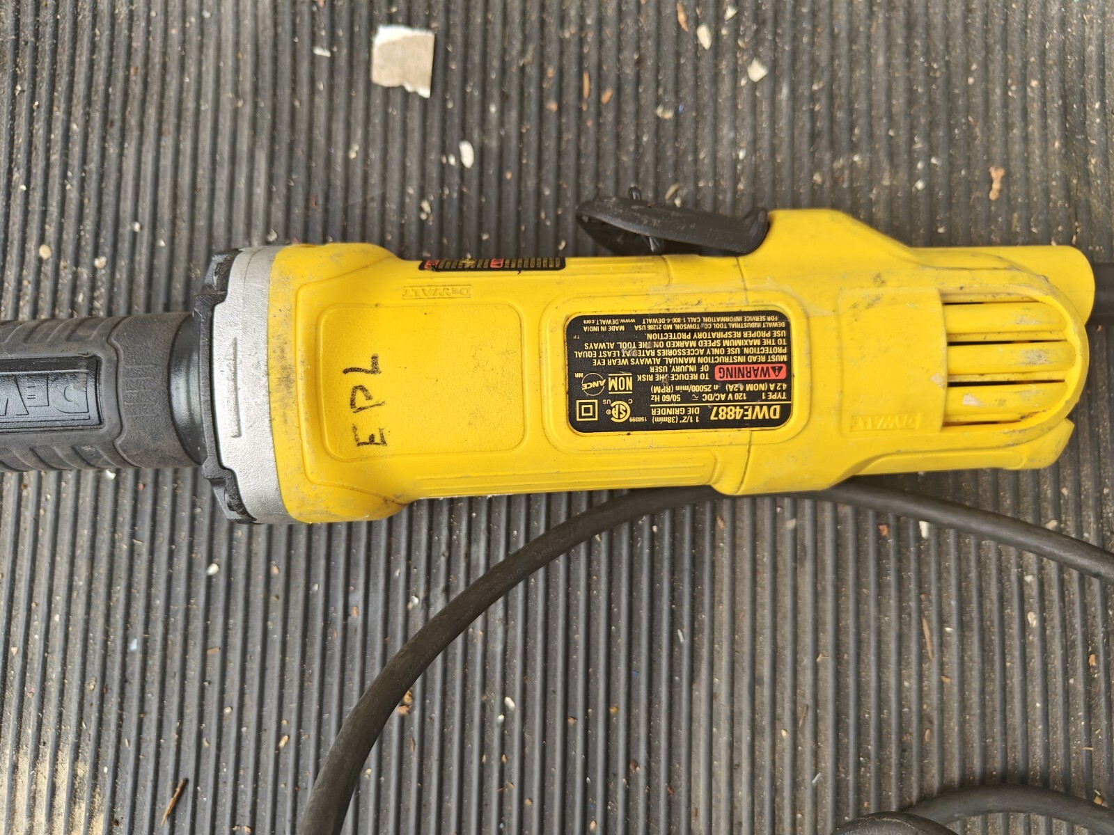 DEWALT DWE4887 Corded Paddle Switch Die Grinder, 4.2 Amp 25,000RPM 1 1/