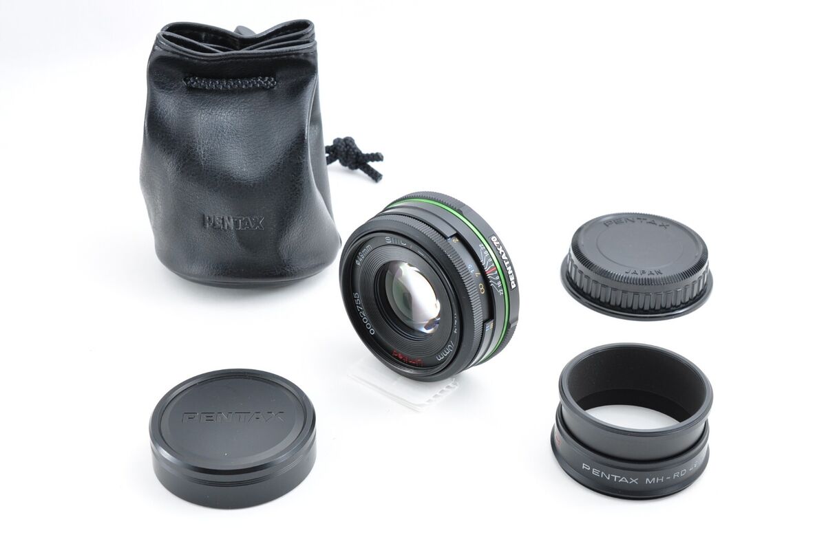 Near Mint* SMC PENTAX DA 70mm F/2.4 Limited Lens From Japan Near Mint* SMC PENTAX DA 70mm F/2.4 Limited Lens From Japan