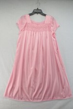 Vanity Fair Pink Nylon Nightie Nightgown M USA Rosebud Lace Cottagecore