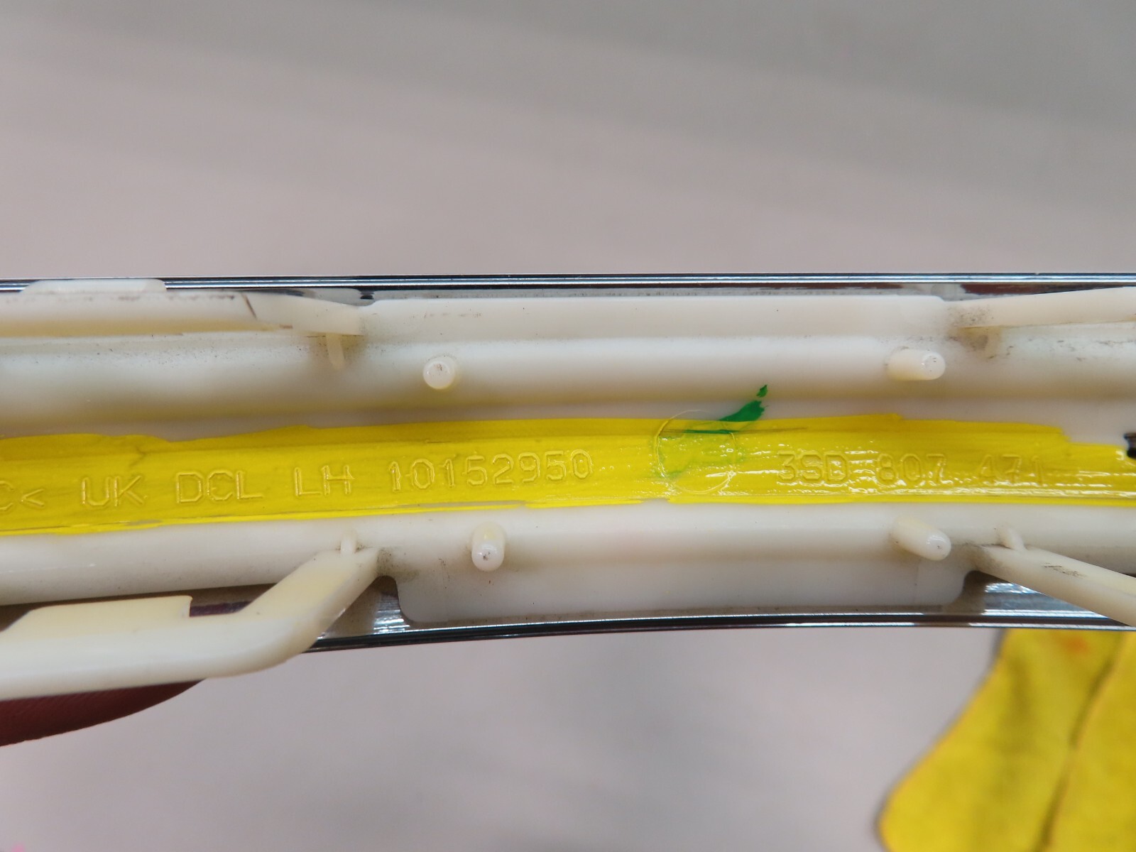 2020-2021 BENTLEY CONTINENTAL GT REAR LEFT BUMPER MOLDING TRIM OEM 3SD807049