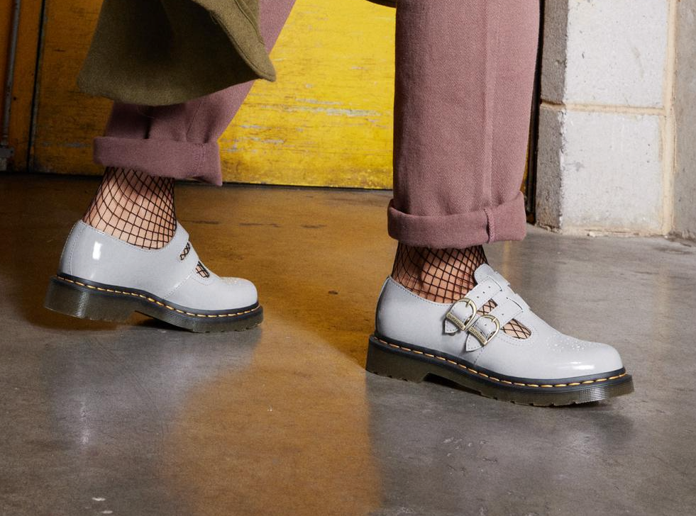 DR. MARTENS 8065 PATENT LEATHER MARY JANE FLAT in Grey Great