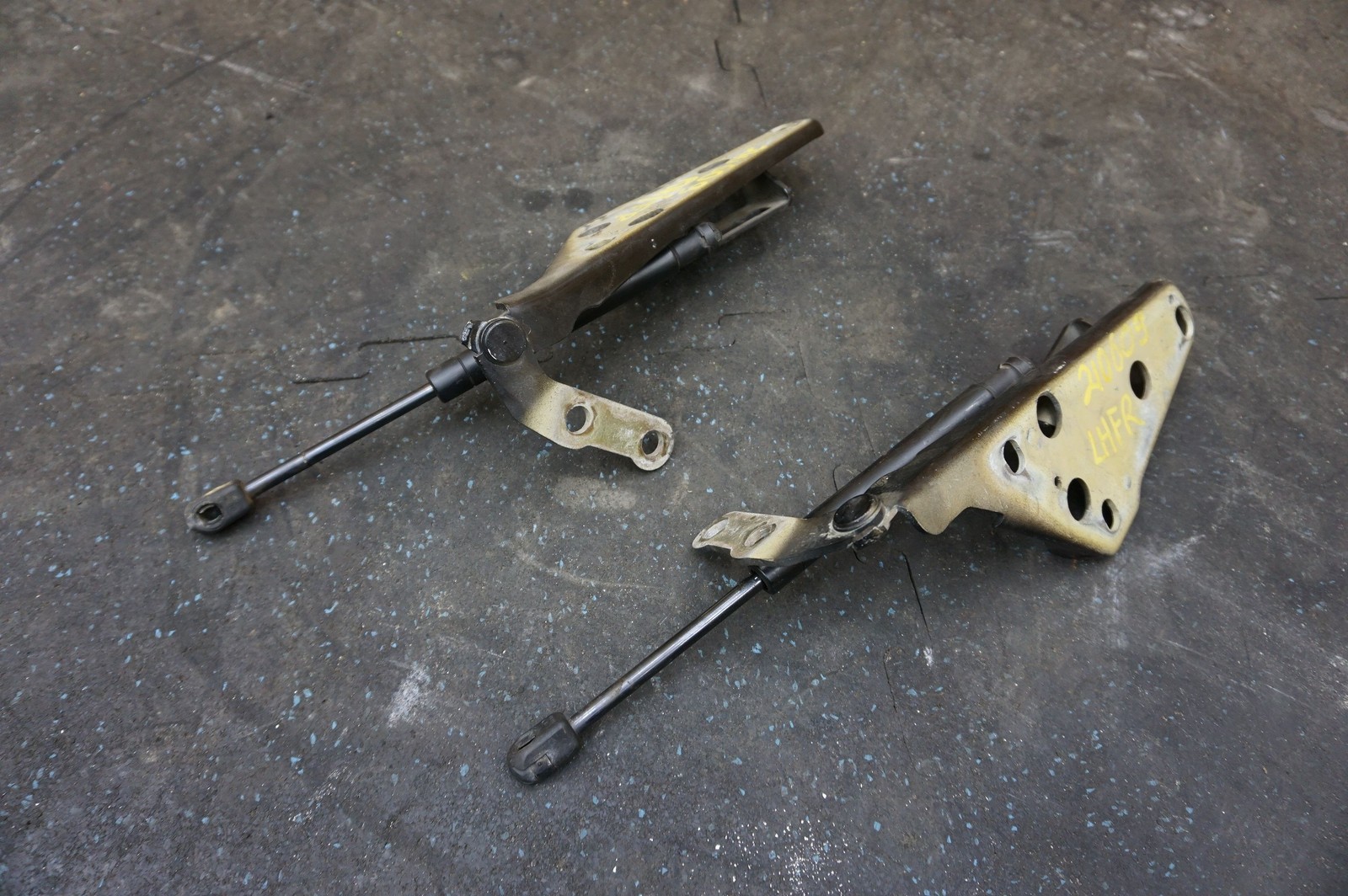 Set 2 Hood Hinge Daytona Black 67159900 OEM Ferrari 612 Scaglietti Sessanta