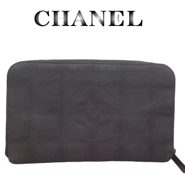 Excellent Condition CHANEL Neutral Travel Line Round Zipper Long Wallet Used Rai