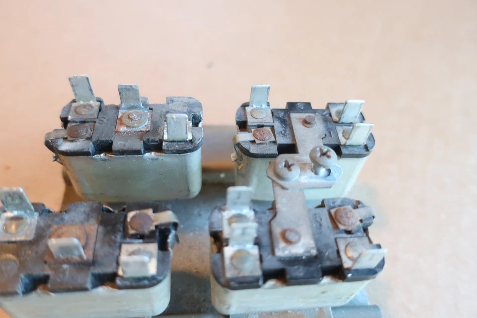 Ford Thunderbird 1961-1966 convertible banco de relés probado buen conductor sobreviviente Foto 3 de 4